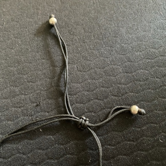 Vintage pearl covered cross adjustable bracelet - Picture 4 of 6